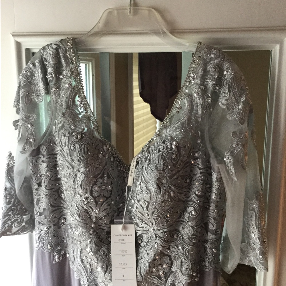 Formal Evening Dress - Picture 5 of 6
